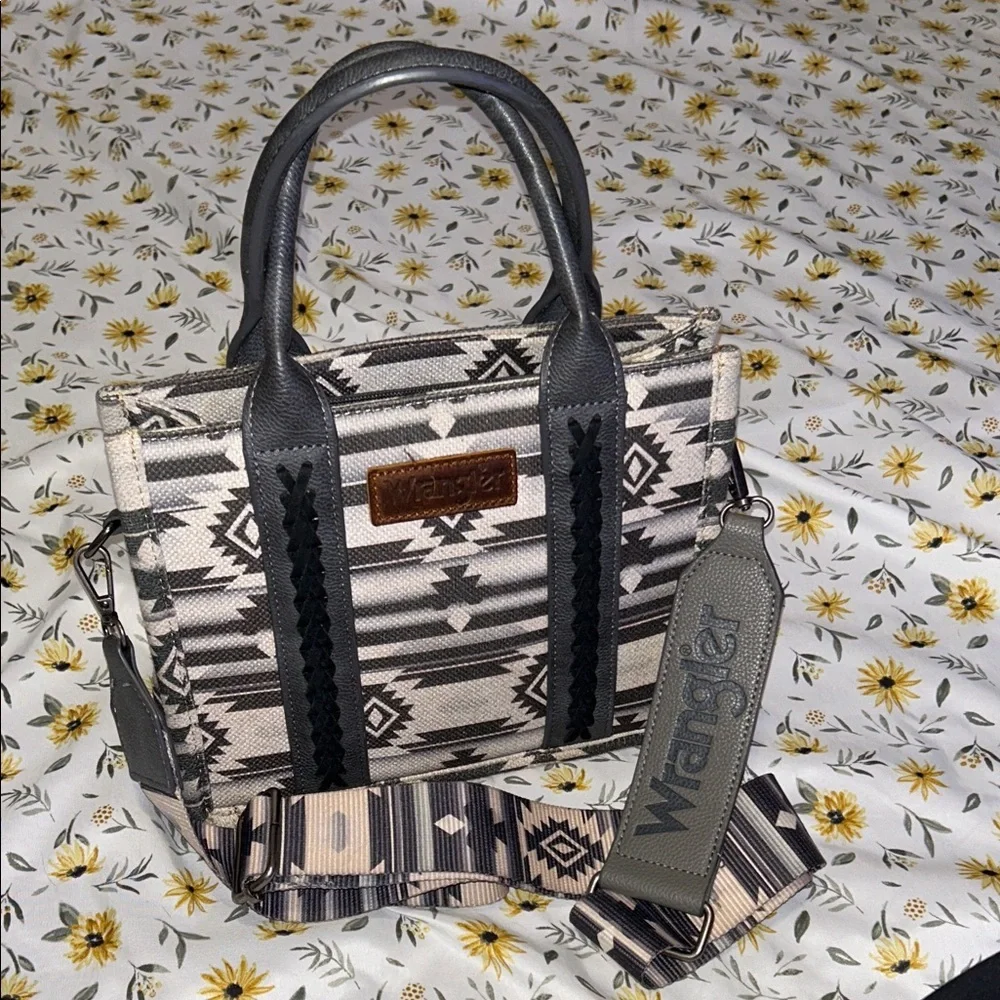 Wrangler Geometric Small Black and Gray Tote - Picture 9 of 9